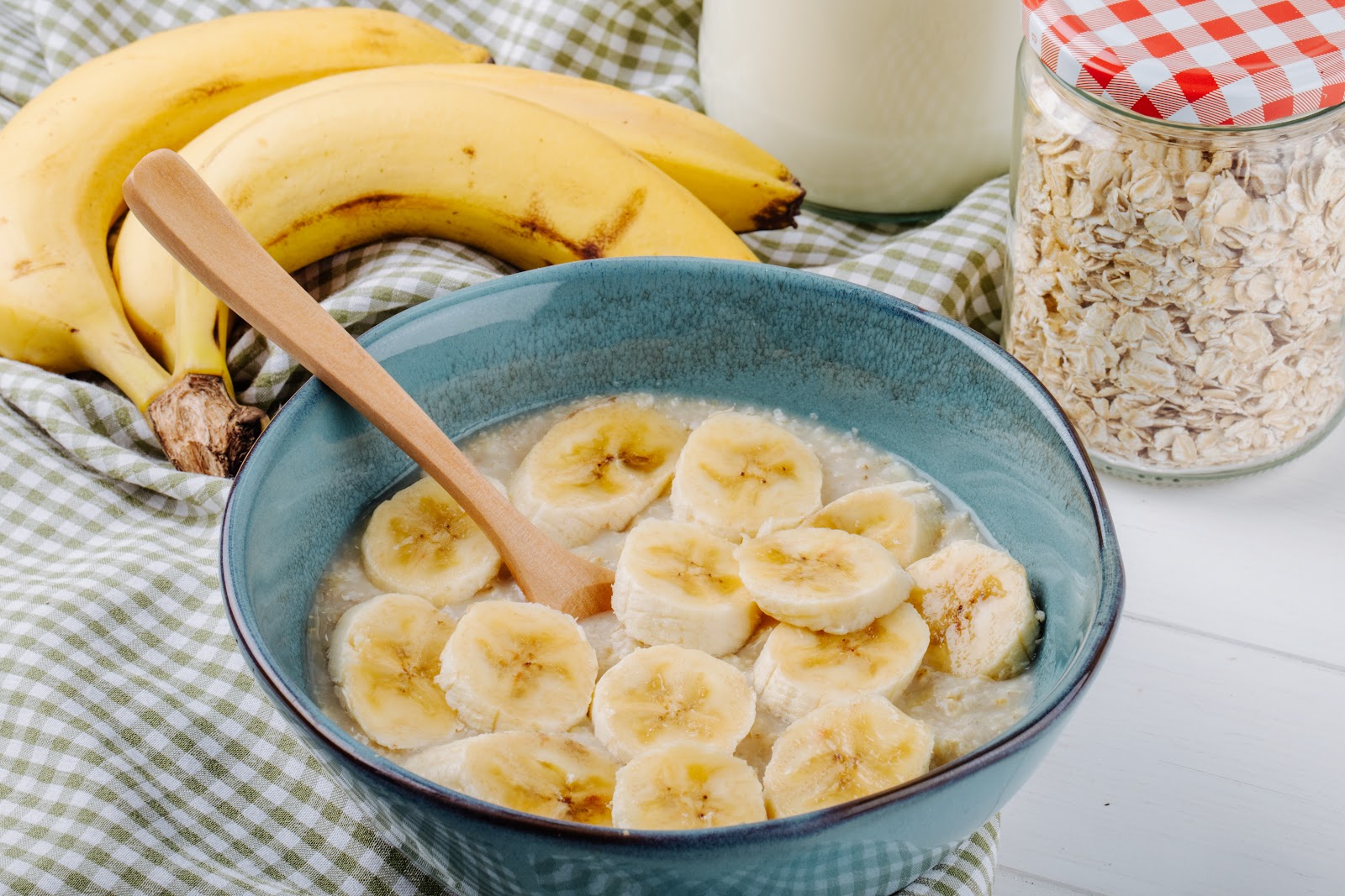 Whey banana com canela: como usar esse combo saboroso em sua dieta?